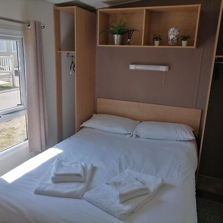 Sea Haven - 4 Bedroom Static Near The Beach Dymchurch Extérieur photo